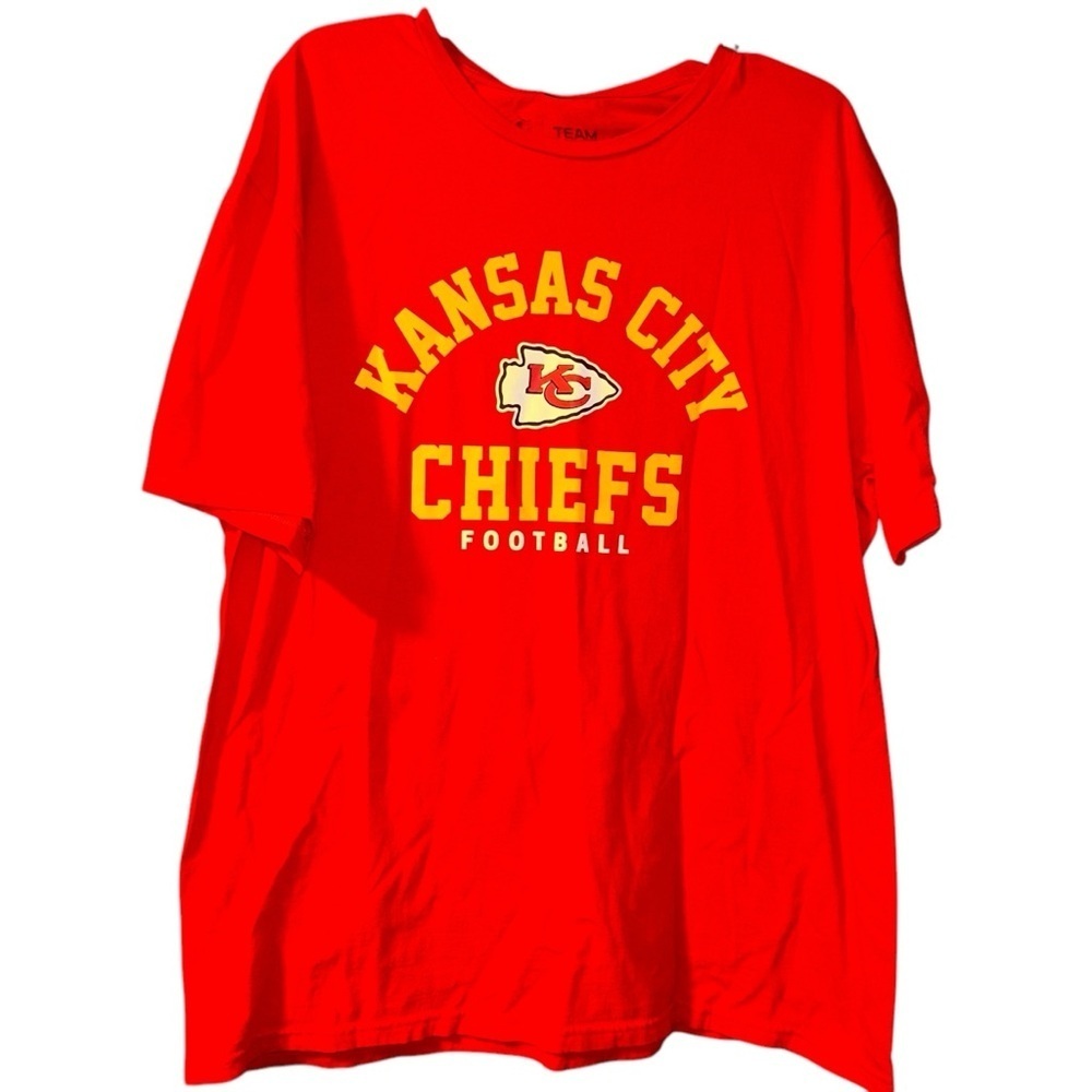 NFL Kansas City Chiefs red tshirt size XL extra large